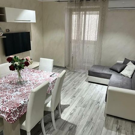 Apartamento Bianca House CTA Exterior foto